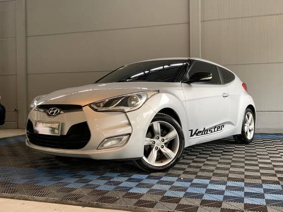 HYUNDAI VELOSTER 1.6 16V GASOLINA 3P AUTOMÁTICO HYUNDAI VELOSTER 1.6 16V GASOLINA 3P AUTOMÁTICO